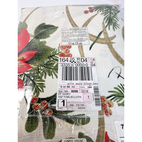 NEW Christmas Tablecloth Ivory Red Green Gold Poinsettia Oblong NOS - Picture 5 of 7